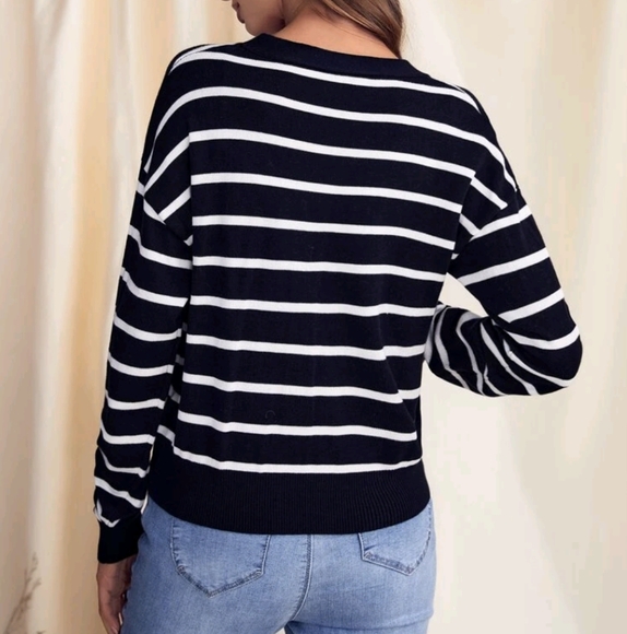 Cardigan - Picture 2 of 4